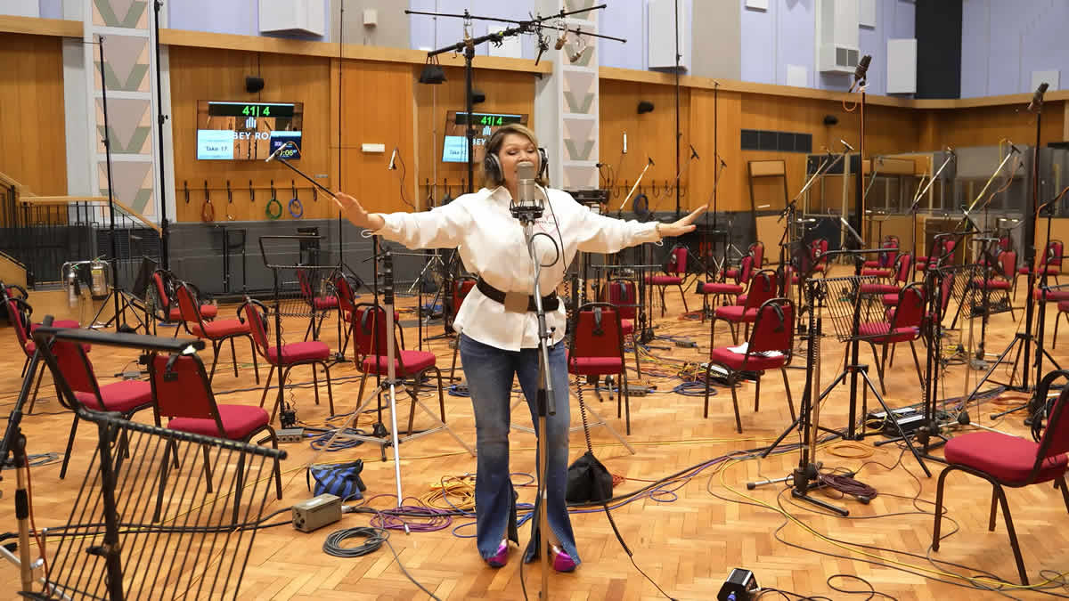 neda ukraden & royal philharmonic orchestra - zora je | 2025.