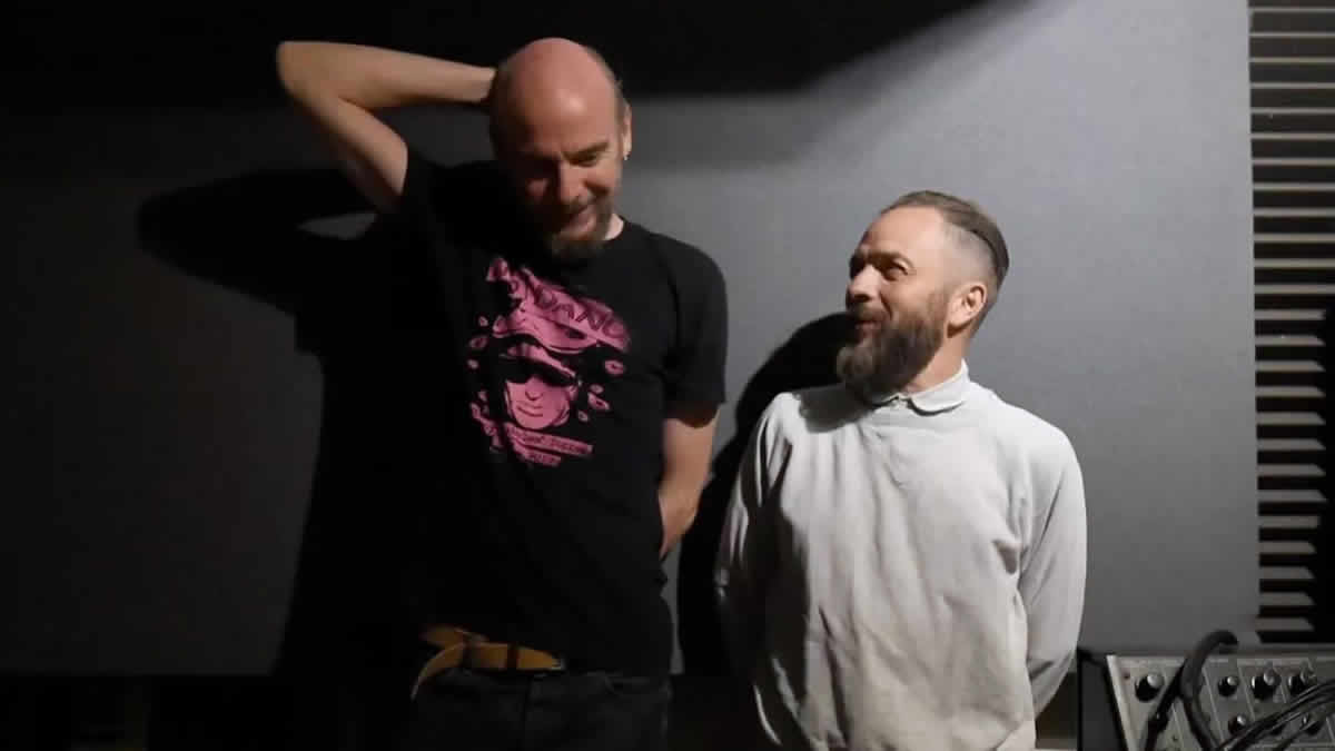 paranoid london | 2025.