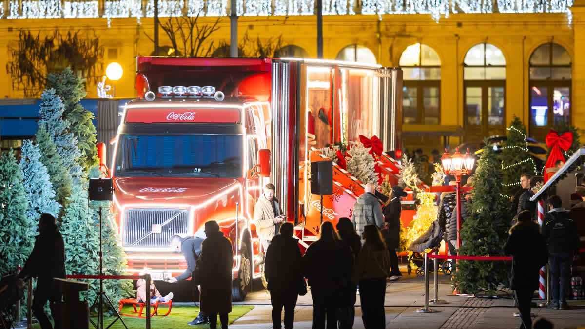 coca-cola božićni kamion | advent u zagrebu 2025