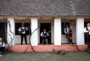 tamburaški sastav slavonci - sokak mog djetinjstva | 2026.