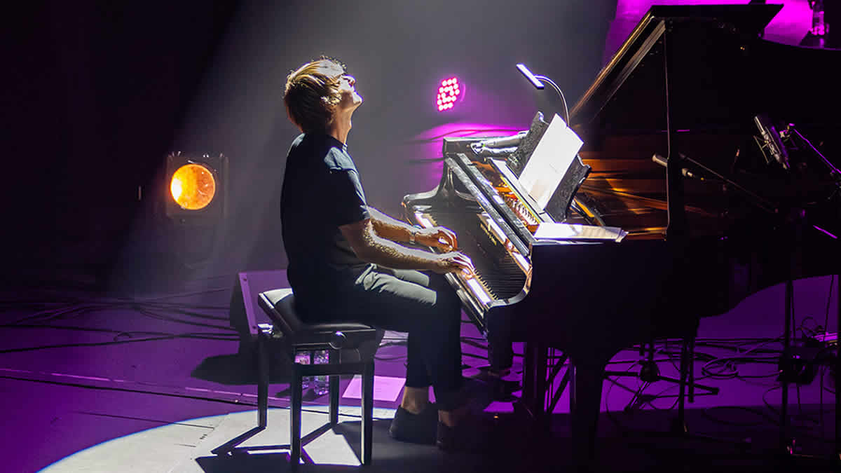 Zvjezdan Ružić s projektom “Playlista mog djetinjstva” stiže u zagrebačku Tvornicu kulture u petak, 10. travnja 2026. godine