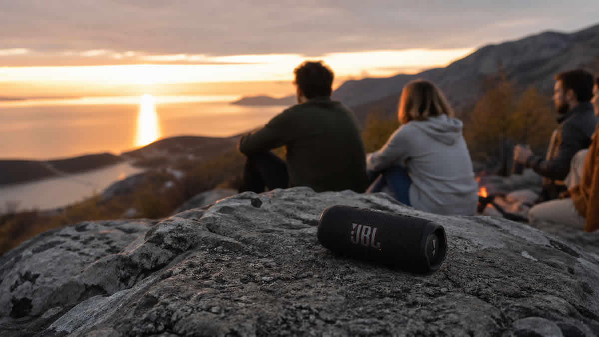 JBL Charge 5 | Provjereni Bluetooth zvučnik koji i dalje drži standard u klasi