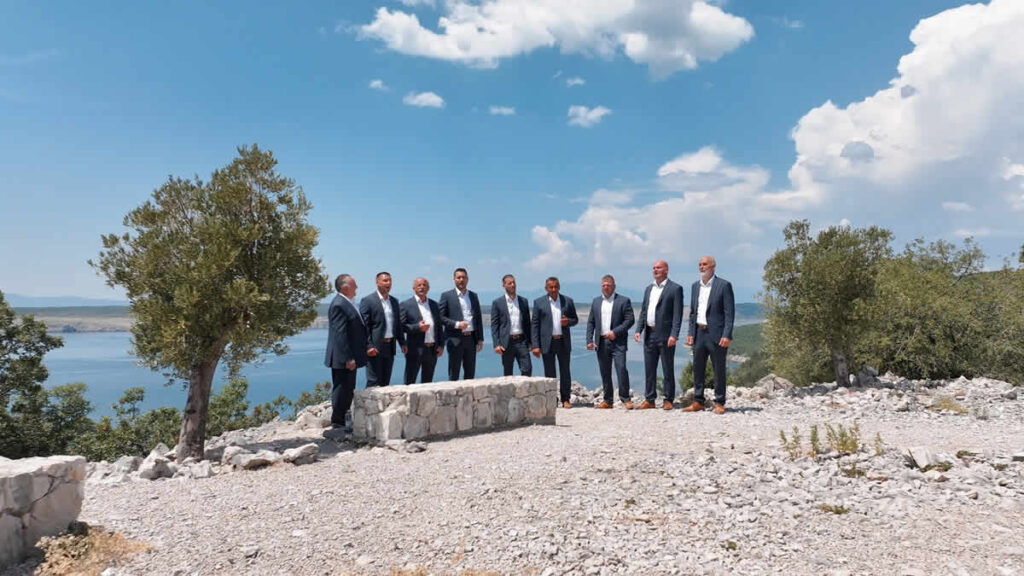 klapa sveti jakov - tu u zemlji dide | 2026.