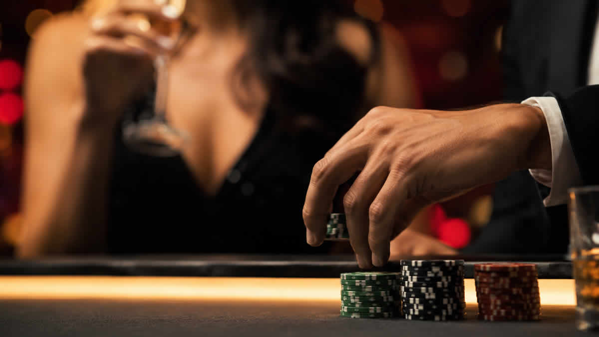 lady and gentleman on a date in casino | 2026.