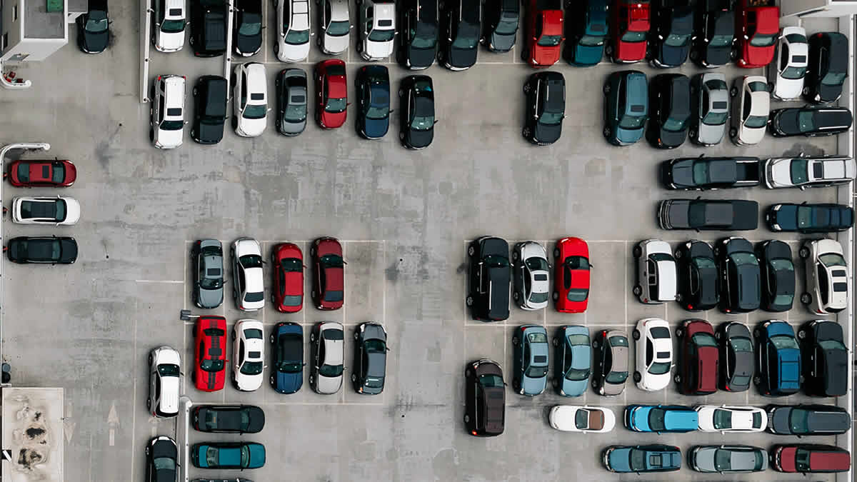 automobili | parking | 2026.