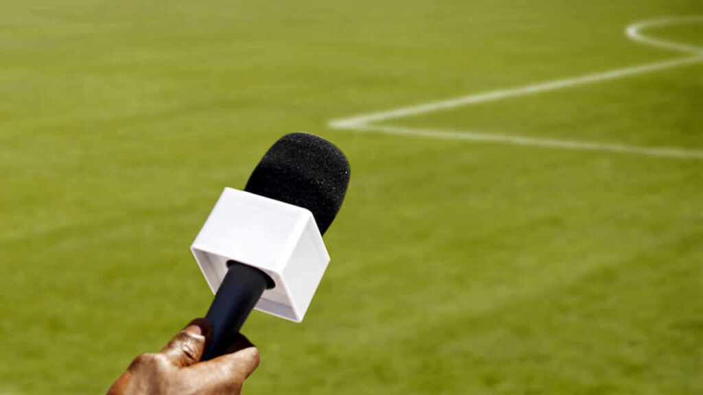 microphone on football pitch | 2006.